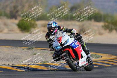 media/Nov-05-2022-SoCal Trackdays (Sat) [[f8d9b725ab]]/Turn 5 (940am)/